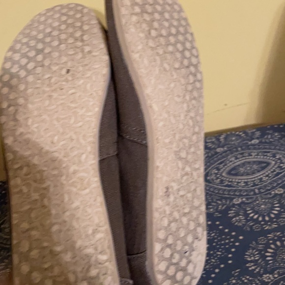 Toms - Picture 5 of 6